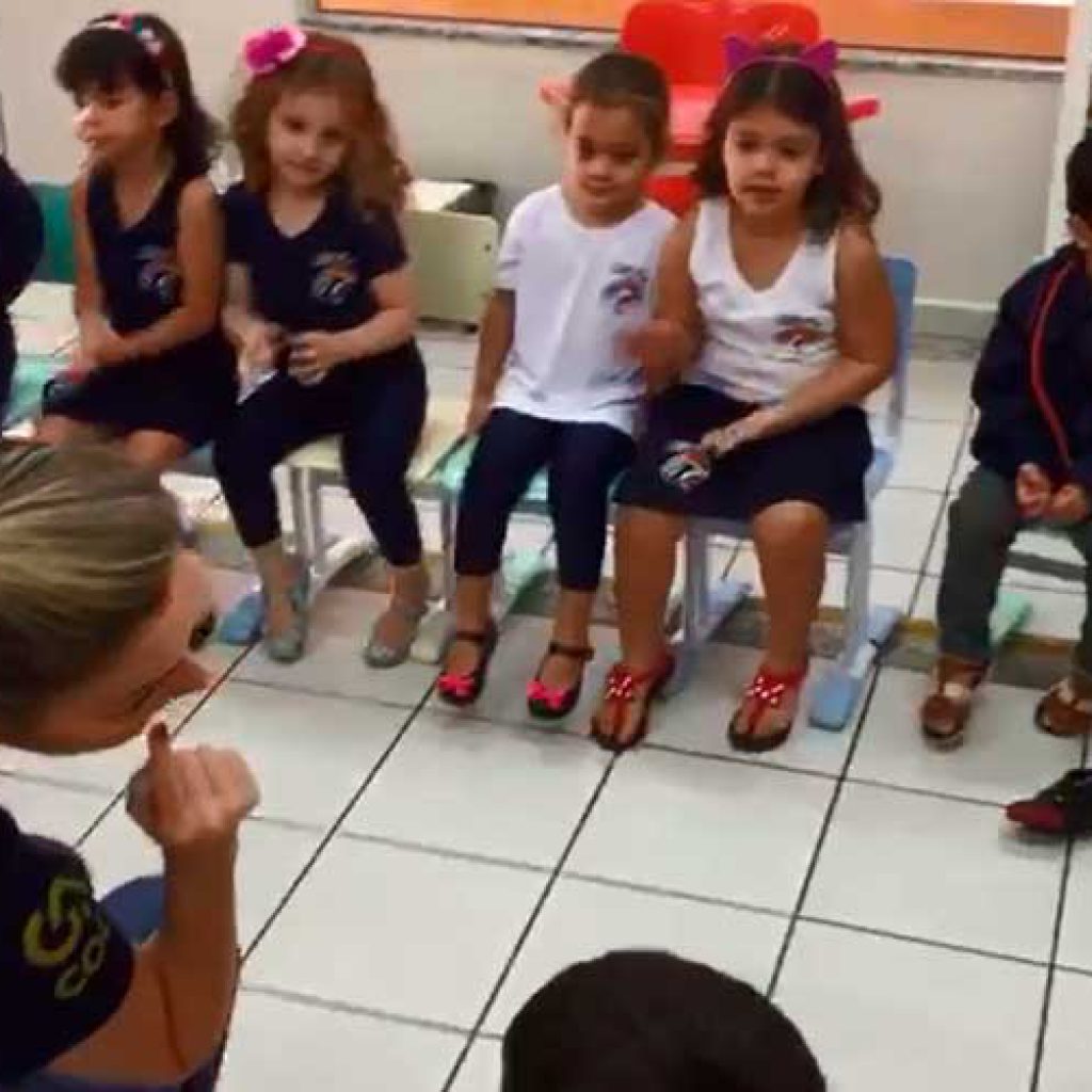 Educação Infantil tem aula dinâmica de Inglês - ETL