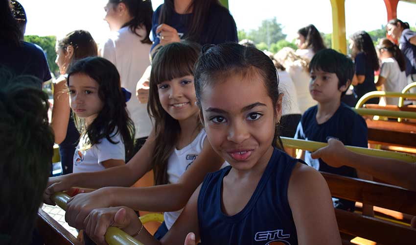 Carreta da Alegria” estará na cidade na quarta-feira e realiza ação com  Fundo Social - Fernandópolis/SP - Jornal CidadãoNET