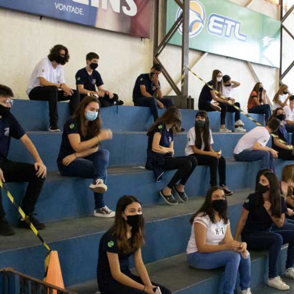 Alunos retornam às aulas com segurança - ETL