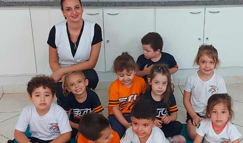 ALUNOS DA EDUCAÇÃO INFANTIL VISITAM O LABORATÓRIO DE ENFERMAGEM