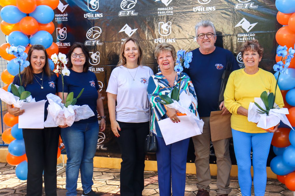 ETL DE LINS CELEBRA 66 ANOS E 21 ANOS DA EDUCAÇÃO INFANTIL COM HOMENAGENS - ETL